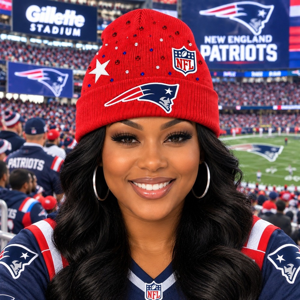 New England Patriots NFL Red Rhinestone Cuffed Beanie Hat Women Star Patch